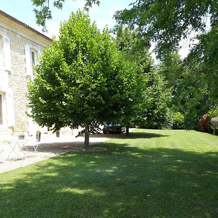 La Gentilhommiere Bed & Breakfast Saint-Aubin-de-Branne Exterior photo